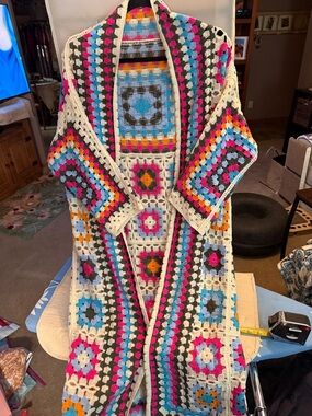 POL Multicolor Crochet Granny-Square Cardigan — Cream, Pink, Blue, Yellow, Gray